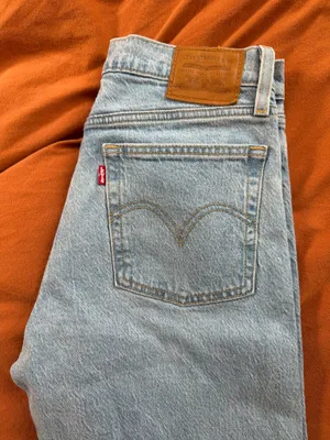 Levi’s Wedgie Jeans Straight Button Fly High-Rise Women’s thumbnail 2