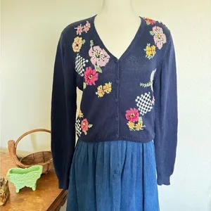 Vintage Floral hand Embroidered Knit‎ Sweater Navy V-Neck Cottagecore 3-D thumbnail 2