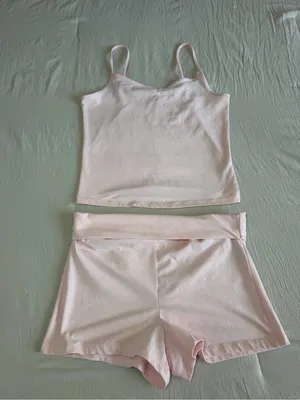 LA Glow Ribbed High-Waist Bike Shorts set in Pale Pink thumbnail 3