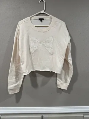 Altar'd State Women's Cream Cropped Sweatshirt with Bow Lace Detail thumbnail 2