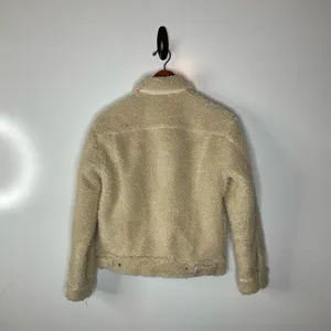 Levi’s Ex-Boyfriend Sherpa Trucker‎ Jacket Size Xsmall thumbnail 3