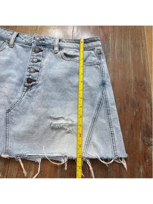 Free People We The Free Distressed Denim Mini Skirt Button Fly Light Wash Sz 30 thumbnail 10