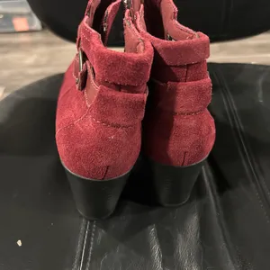 Clarks Women's Burgundy Suede Ankle Boots thumbnail 6