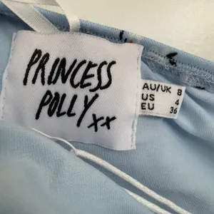 Princess Polly Jackson Blue Floral NWT 4 Off the Shoulder crop top Handkerchief thumbnail 6