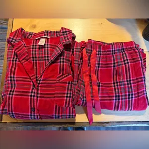 NWOT Victoria’s Secret Flannel Long Pajama Set thumbnail 3