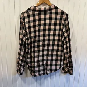 Victoria’s Secret checkered long sleeve pajama top thumbnail 6