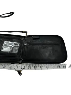 Black Leather Crossbody Bag With Adjustable Strap & Multiple Pockets 39I Size 8 thumbnail 9