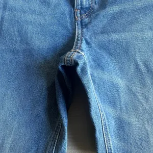 Y2K Calvin Klein Women’s Original Straight Medium Wash Denim Blue Jeans thumbnail 5