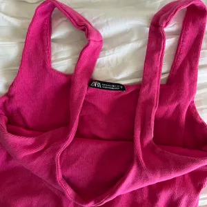 Pink Tank thumbnail 4