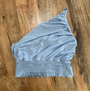 Urban Outfitters Top thumbnail 1