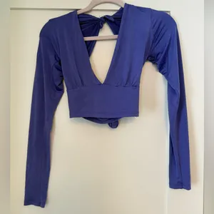Medium Urban Outfitters Backless V neck Top thumbnail 1