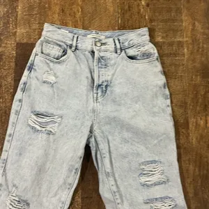 PacSun high-rise straight distressed light wash button butterfly denim jeans thumbnail 3