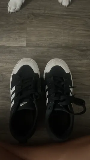Adidas shoes thumbnail 4