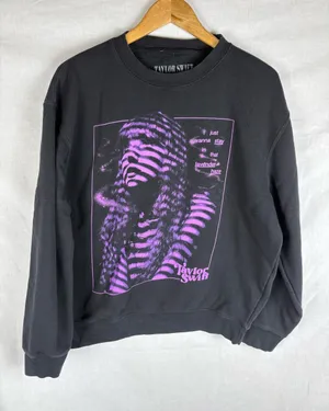 Taylor Swift The Eras Tour "Lavender Haze" Crewneck Sweatshirt Size L thumbnail 1
