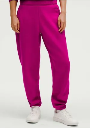 Lululemon Scuba Mid-Rise Oversized Jogger in Ripened Raspberry in Sz XXS thumbnail 1