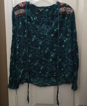 FINAL MARKDOWN Ladies billabong top Small thumbnail 1