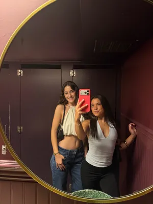 Aritzia too thumbnail 2