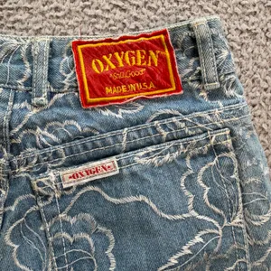Vintage Oxygen Floral Embroidered Jeans Womens 25 Y2K Blue Denim High Rise USA thumbnail 6