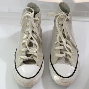 Converse All Star high top beige polka dot sneakers size 6 thumbnail 3