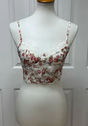 Thatssofetch Lyara Crop Rose Floral‎ - Size 4 - NEW With Tags. thumbnail 1