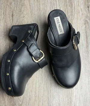 Steve Madden Leather Studded Platform Clogs – Women’s Size 6M thumbnail 1