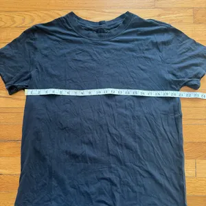 LULULEMON Black Short Sleeve T Shirt size Large thumbnail 2