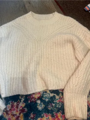 Abercrombie Cream Chunky Knit Crewneck Sweater thumbnail 7