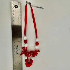 Disney red and white beaded mini mouse bow necklace thumbnail 4