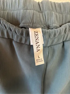 Zenana Women's Set Shorts Shirt Causal Ribbed Pockets Elastic Green Size Large thumbnail 9