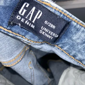 GAP Women's High Waist Skinny Jeans in Washed Blue 6/28R thumbnail 5