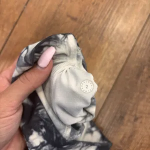 Lululemon Wunder Under Crop High-Rise Tight *Dual Shibori Full-On Luxtreme Sz 2 thumbnail 5