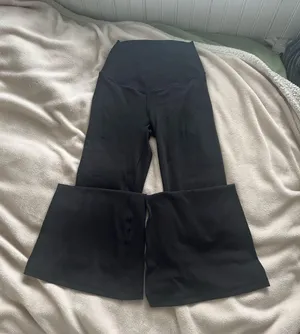 OFFLINE Crossover Aerie Flare Leggings thumbnail 2