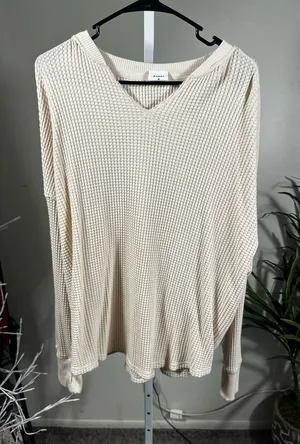 S77. Aerie Cream Waffle Knit V-Neck Sweater thumbnail 1