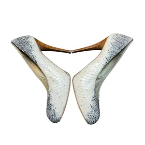 Stuart‎ Weitzman Shoes Womens Size 8.5 White Snake Print Round Toe Pumps LW11031 thumbnail 7