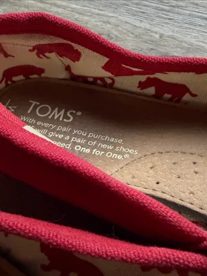 TOMS Classic Red Canvas Alpargata Slip On Shoes Size 7 thumbnail 8