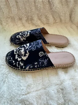 Johnny Was Navy Floral Espadrille Mules thumbnail 9