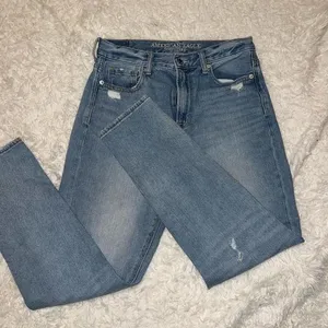 American Eagle size 4 Mom Jean with Distressing thumbnail 1