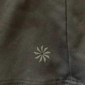 ATHLETA Black Ultimate Support 2-1 Tank Top thumbnail 5