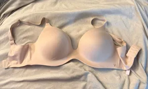 Victoria's Secret Infinity Flex Wireless Perfect Shape Bra thumbnail 1