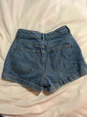 PacSun Mom short thumbnail 2