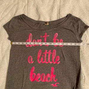Women’s Hollister Tee thumbnail 5