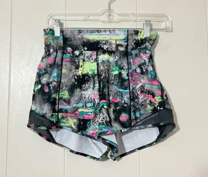 Lululemon Hotty Hot Short 4” Paint Drift Multi Color Size 4 thumbnail 2