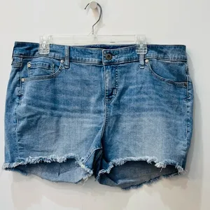 Torrid denim shorts raw hem size 18 thumbnail 1