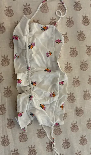 Boutique Top Crop thumbnail 1