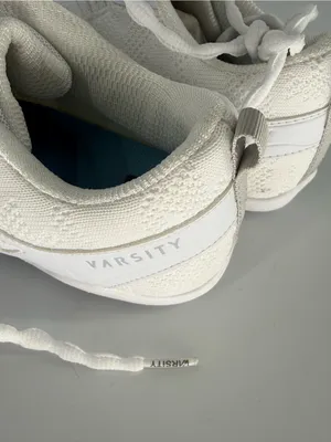 Varsity V4S Cheer Shoes Size 7 New White Knit Athletic Sneakers Blue Bag AeroFlo thumbnail 8