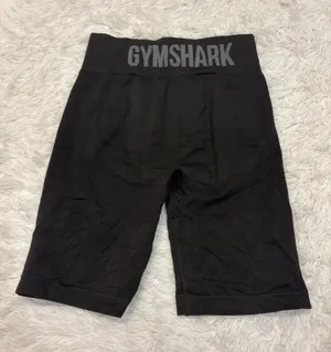 Gymshark black biker shorts size L thumbnail 1
