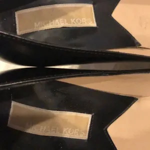 Michael Kors Black Round Toe Chunky Heels thumbnail 3