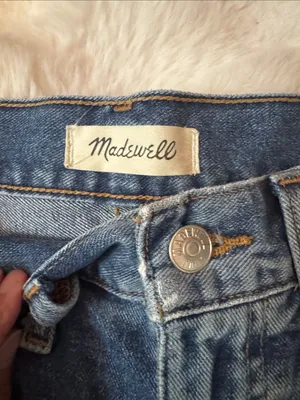Madewell MomShortsBlue High-Rise Frayed Denim Shorts thumbnail 2