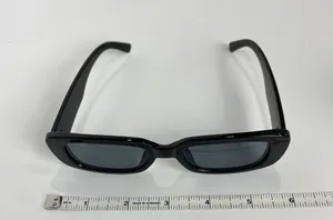 Black Rectangular Sunglasses thumbnail 3