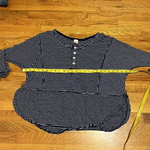 Free People Women’s Medium Striped Blue White Linen Button Oversized Top Shirt thumbnail 3